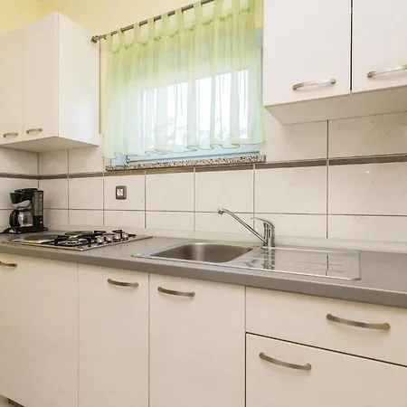 1 Bedroom Pet Friendly In 아파트 *