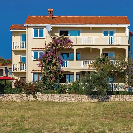 1 Bedroom Pet Friendly In * Povljana