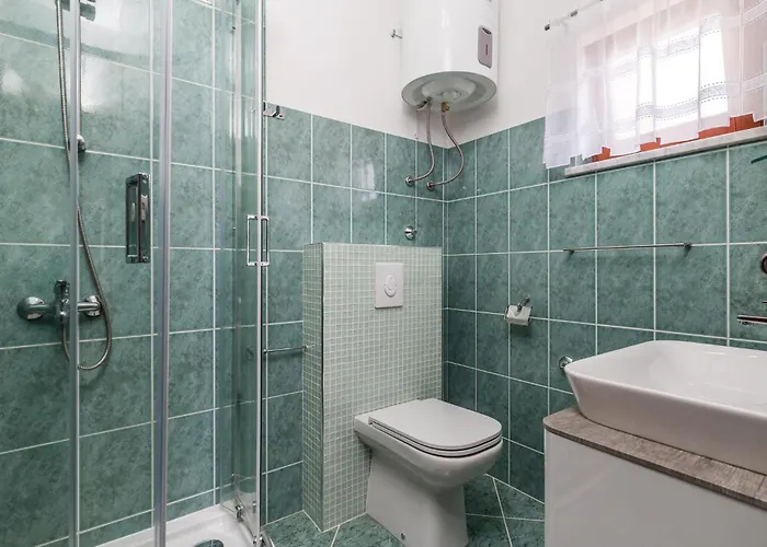 Appartement In With Wifi Povljana